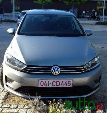 2017' Volkswagen Golf Sportsvan photo #2