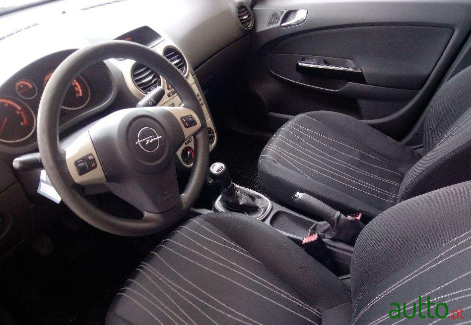 2007' Opel Corsa 1.3 Cdti photo #2