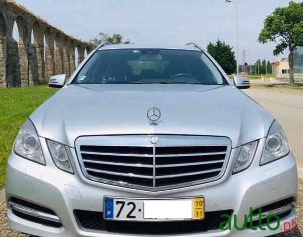 2010' Mercedes-Benz E-250 photo #3