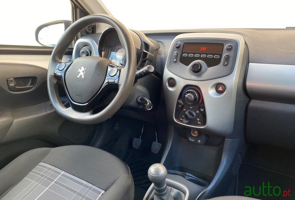 2017' Peugeot 108 photo #5