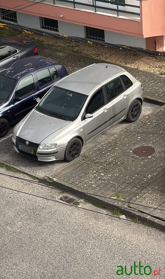 2002' Fiat Stilo 1.6 Active Clima photo #1