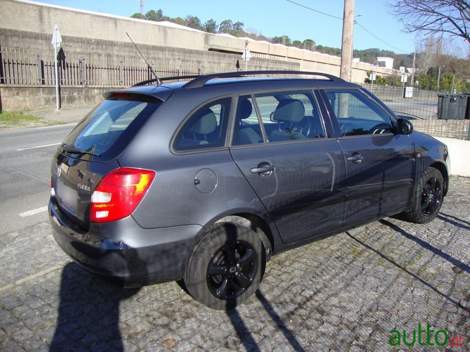 2010' Skoda Fabia photo #2