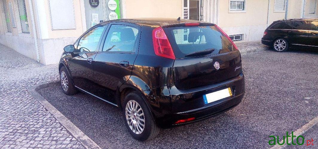 2011' Fiat Grande Punto 1.3 Multijet photo #4