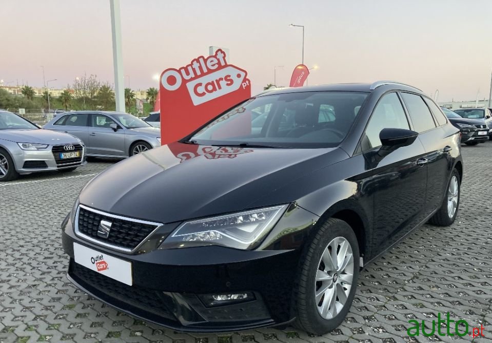 2017' SEAT Leon-St photo #2