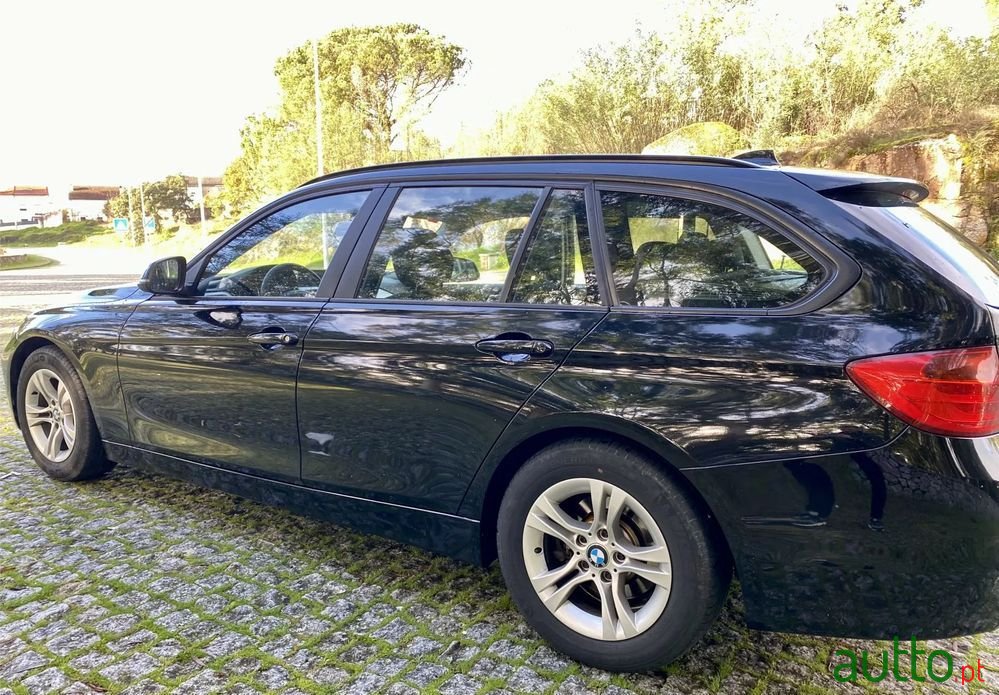 2013' BMW 320 photo #3
