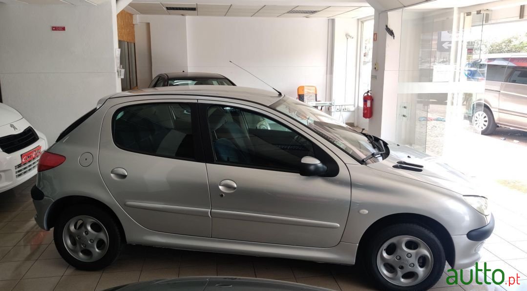 2002' Peugeot 206 photo #4