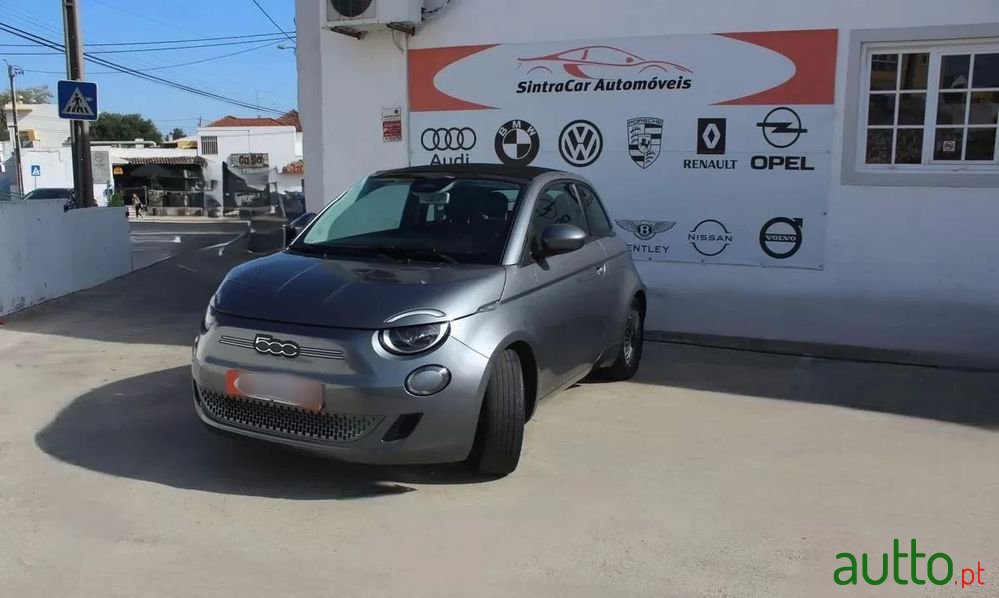 2022' Fiat 500E C Icon photo #4