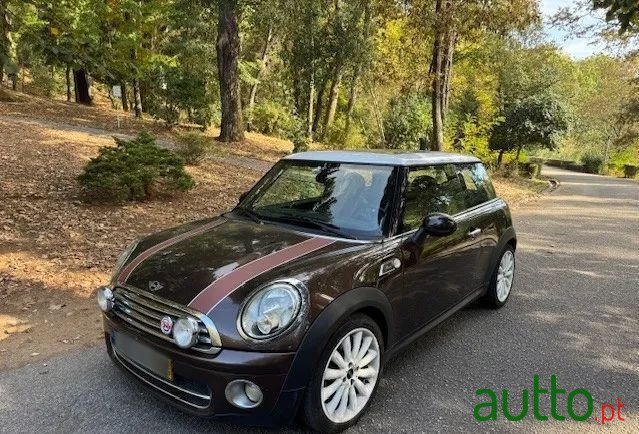 2009' MINI Coupé photo #1