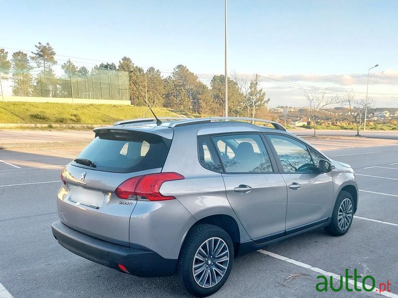 2014' Peugeot 2008 photo #4