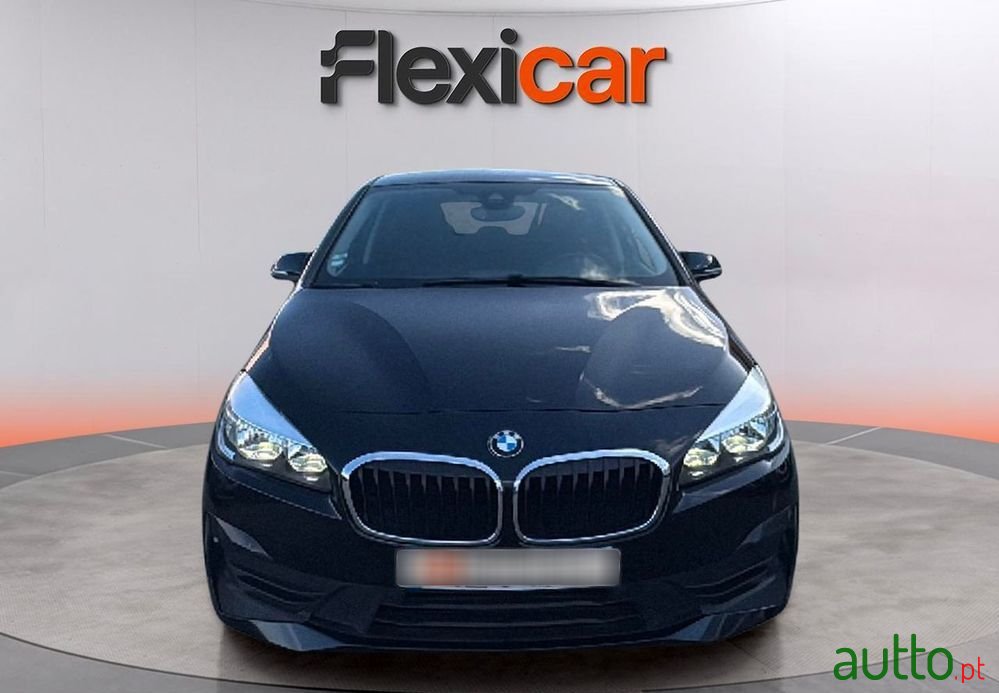 2020' BMW Série 2 D Advantage photo #2