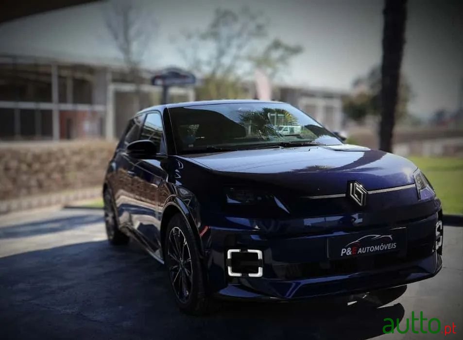 2024' Renault 5 E-Tech photo #1