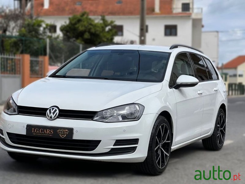 2016' Volkswagen Golf photo #2