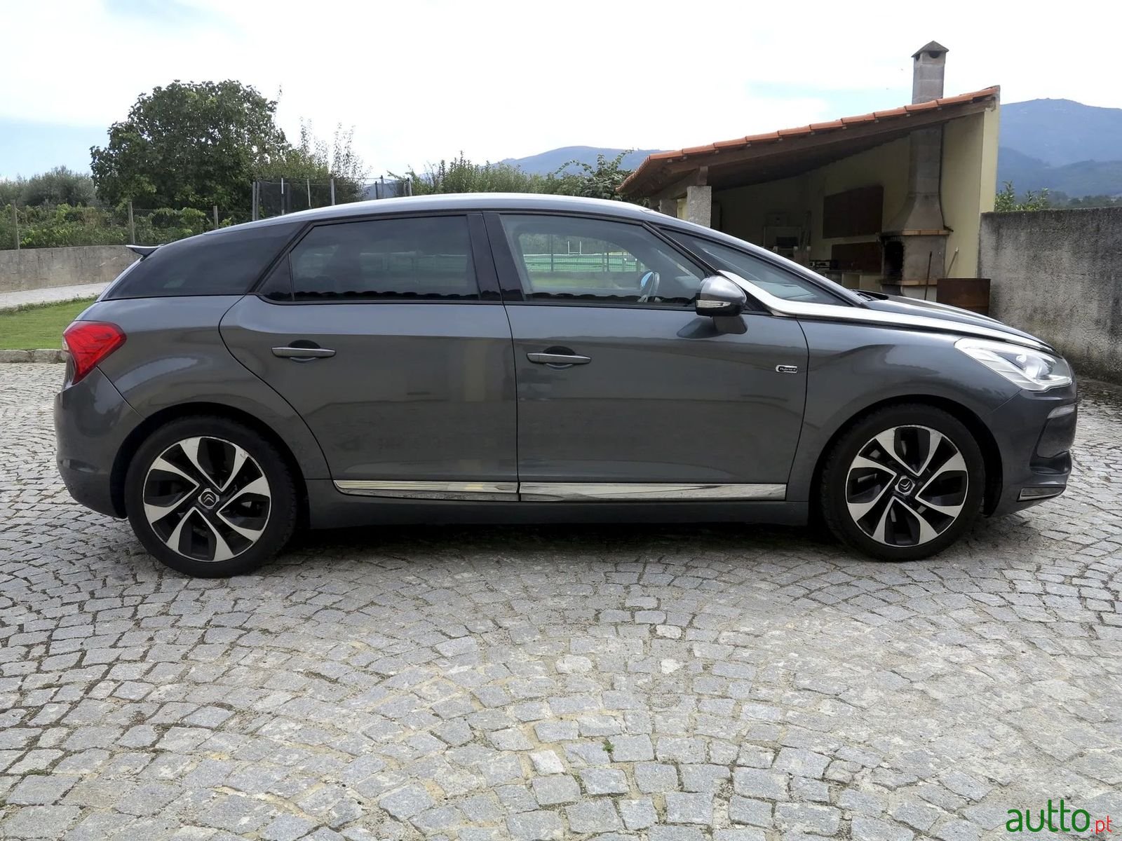 2013' Citroen DS5 photo #4