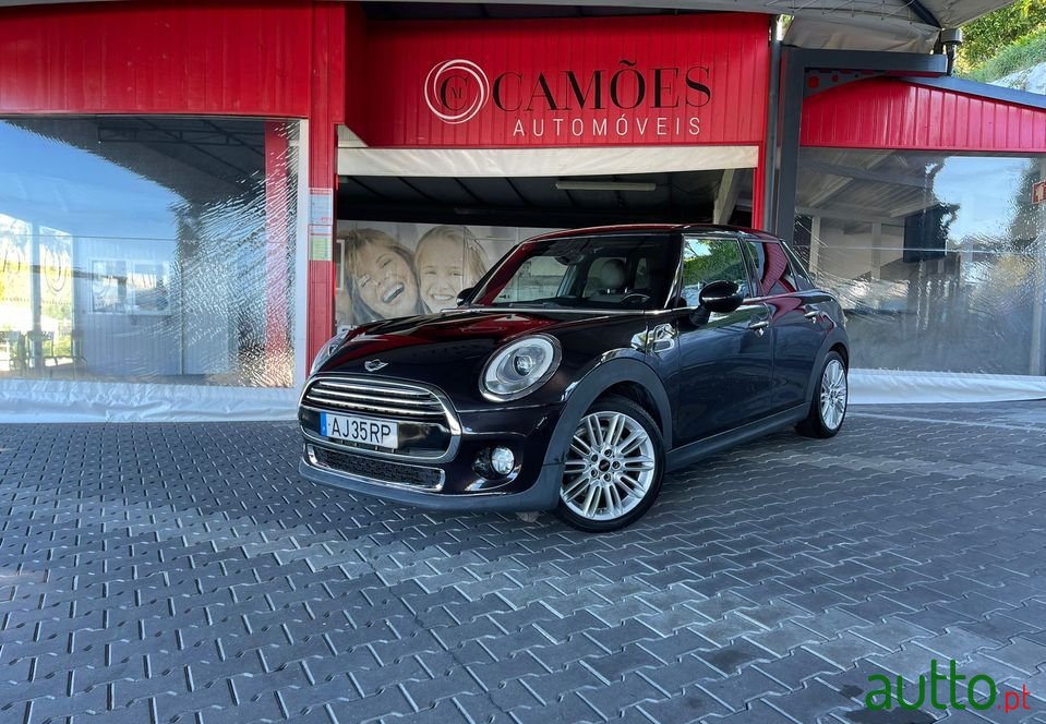 2015' MINI Cooper photo #1