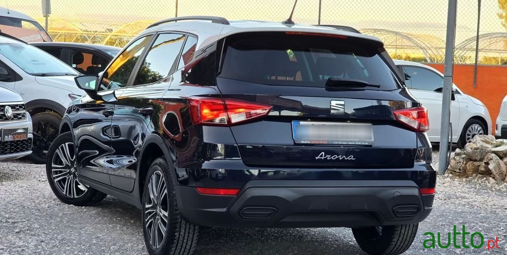 2022' SEAT Arona 1.0 Tsi Style photo #4