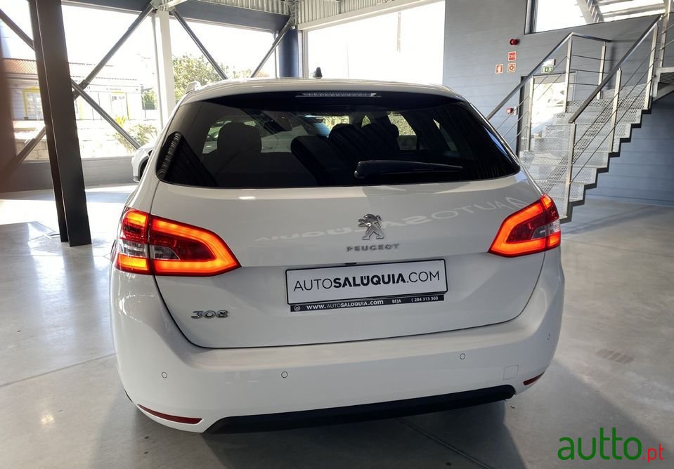 2020' Peugeot 308 Sw photo #3