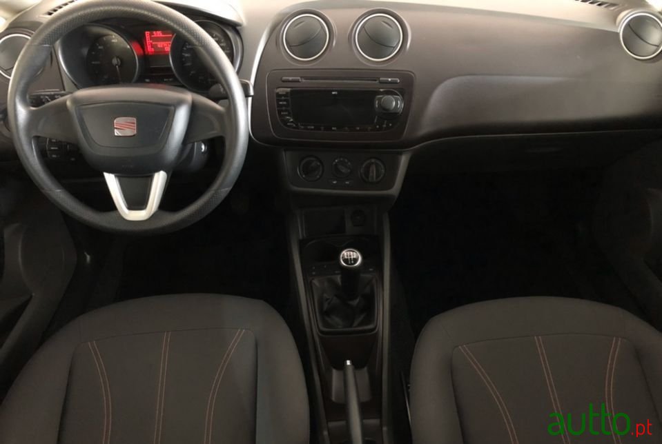 2011' SEAT Ibiza Tdi Sport photo #6