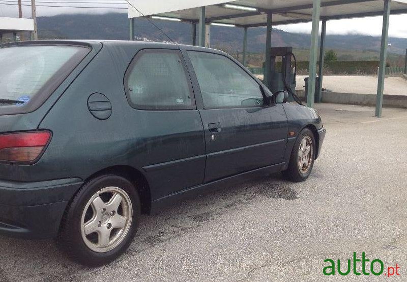 1997' Peugeot 306 Comercial photo #1