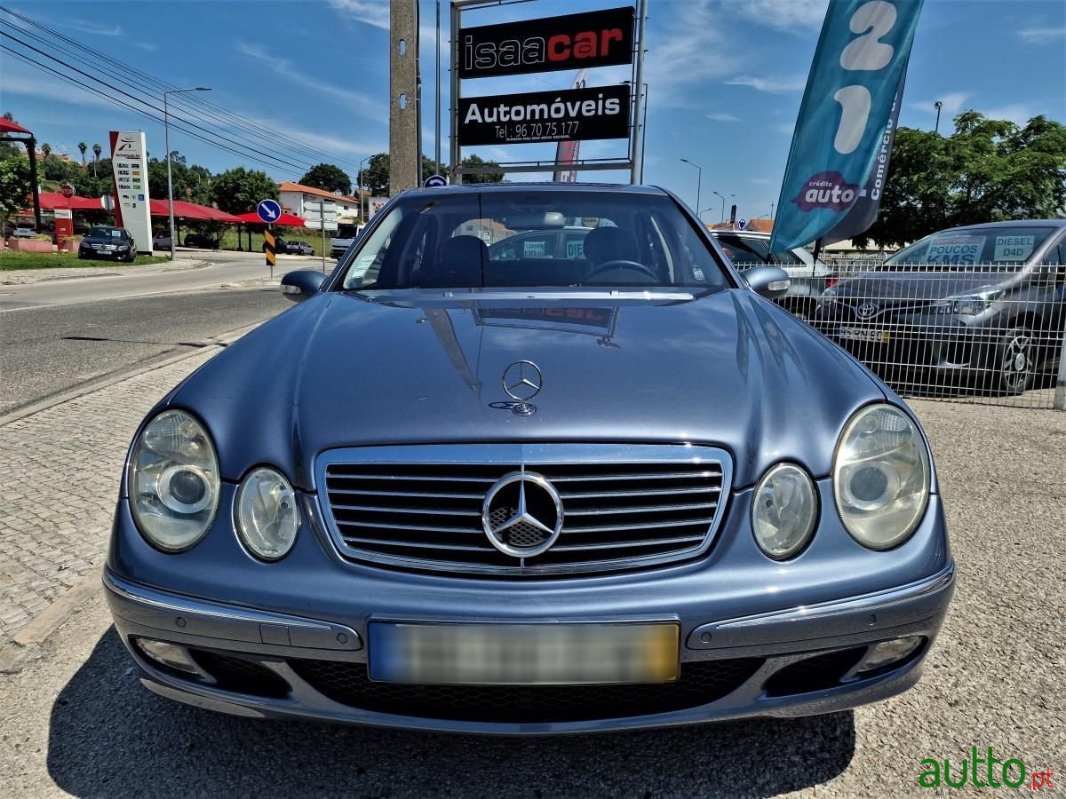 2003' Mercedes-Benz E-270 photo #6