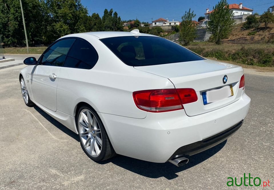 2007' BMW 320 photo #3