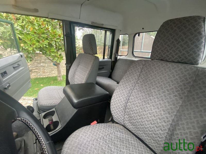 2003' Land Rover Defender 130 Cd 2.5 Td5 E photo #6