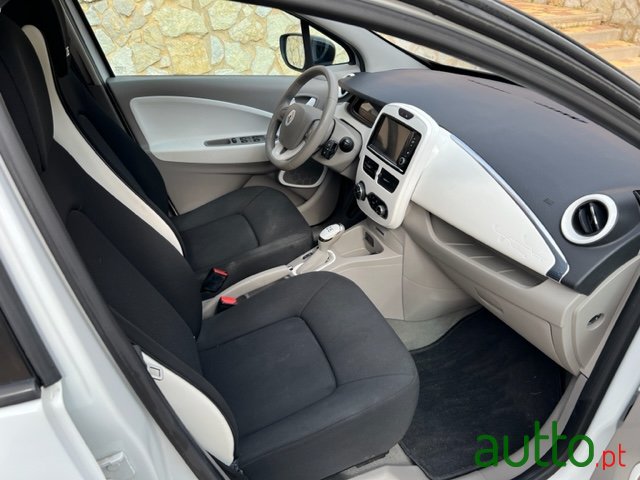 2015' Renault Zoe photo #7