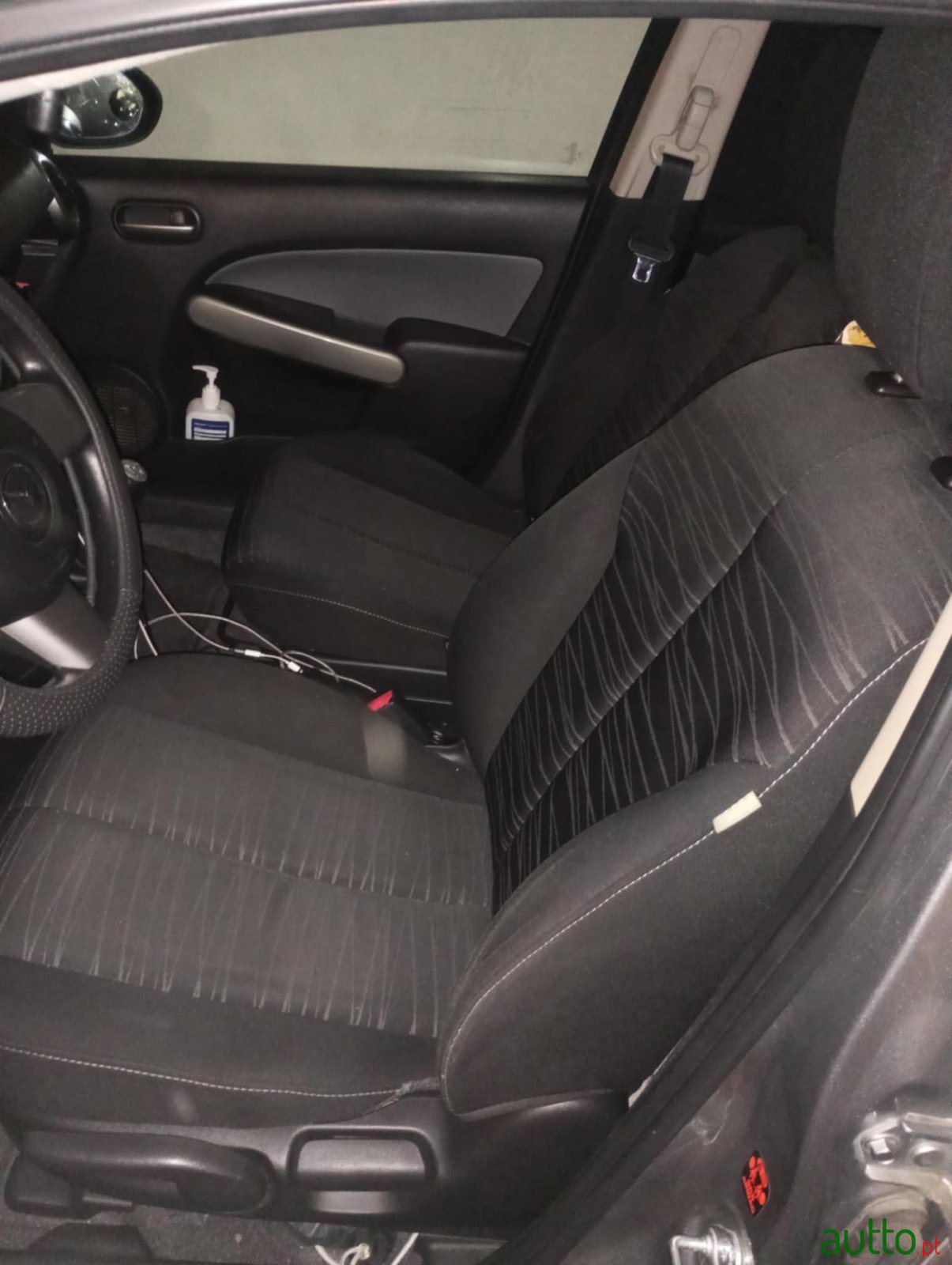 2010' Mazda 2 photo #5