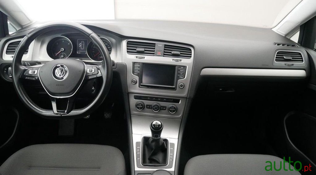 2016' Volkswagen Golf Variant photo #4