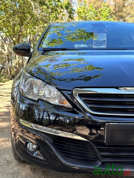 2015' Peugeot 308 Sw photo #5