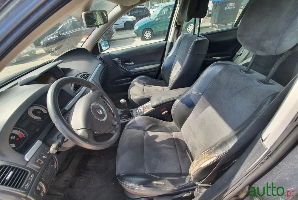 2006' Renault Laguna 1.6 Privilège photo #6