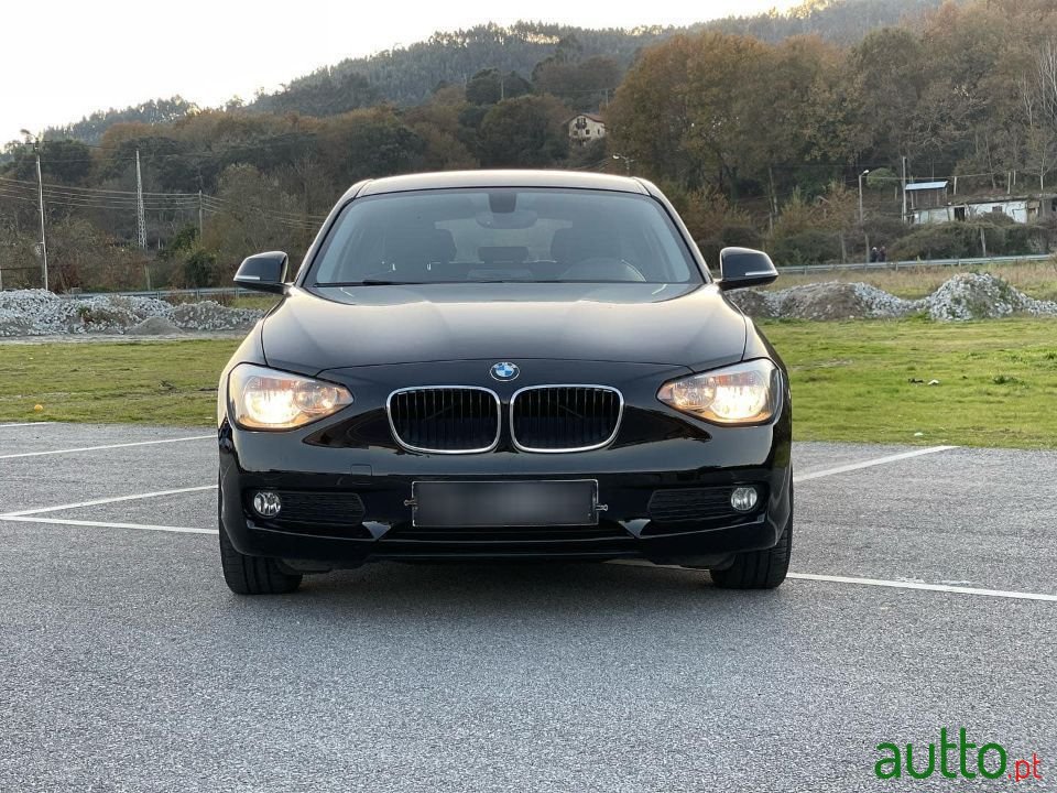 2012' BMW 116 photo #2