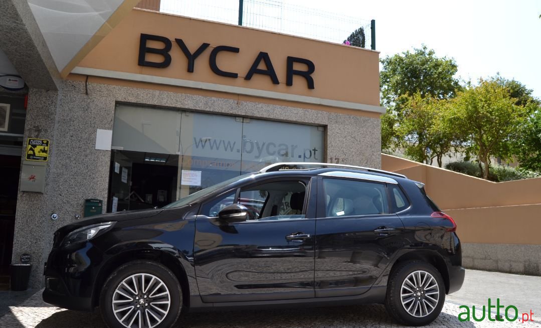 2018' Peugeot 2008 photo #2