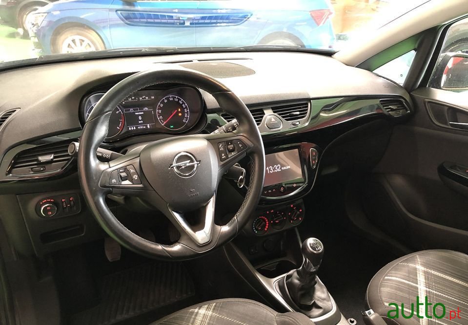 2015' Opel Corsa photo #5