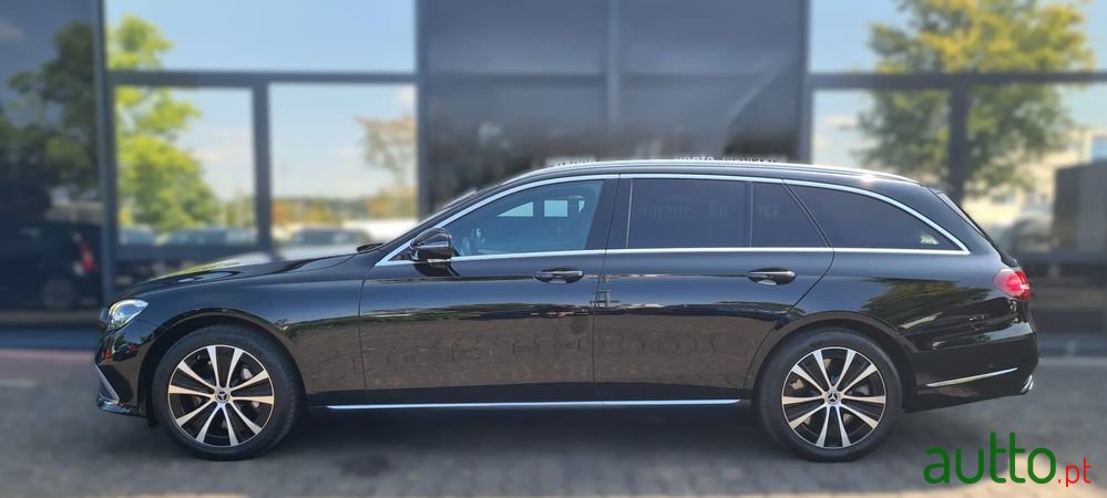 2022' Mercedes-Benz Classe E photo #5