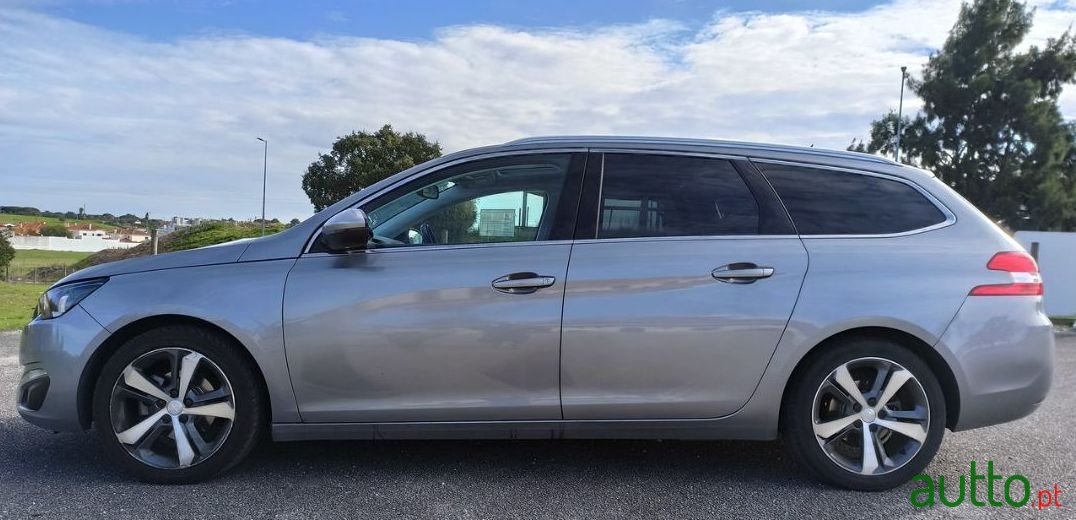 2015' Peugeot 308 Sw photo #3