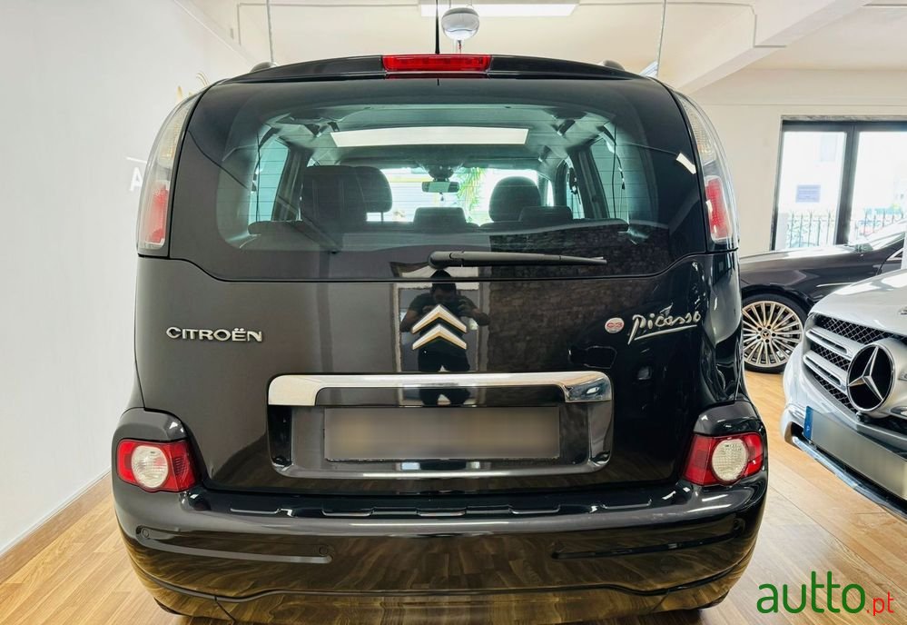 2010' Citroen C3 Picasso photo #5