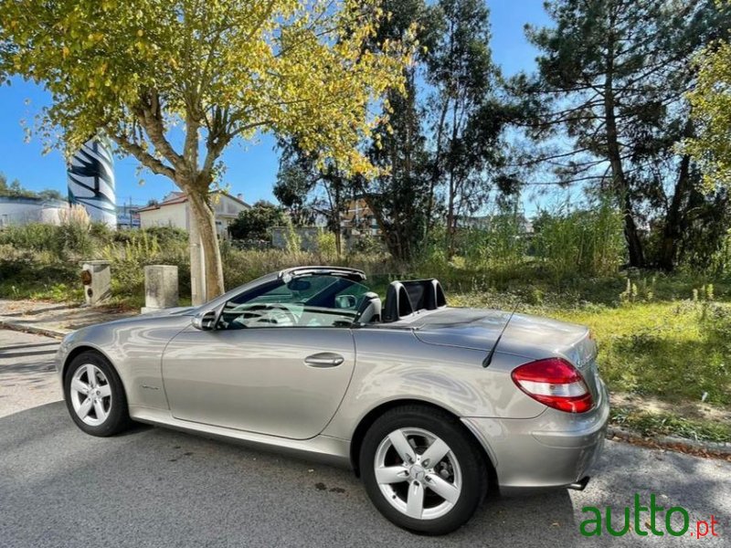 2005' Mercedes-Benz Slk-200 photo #2