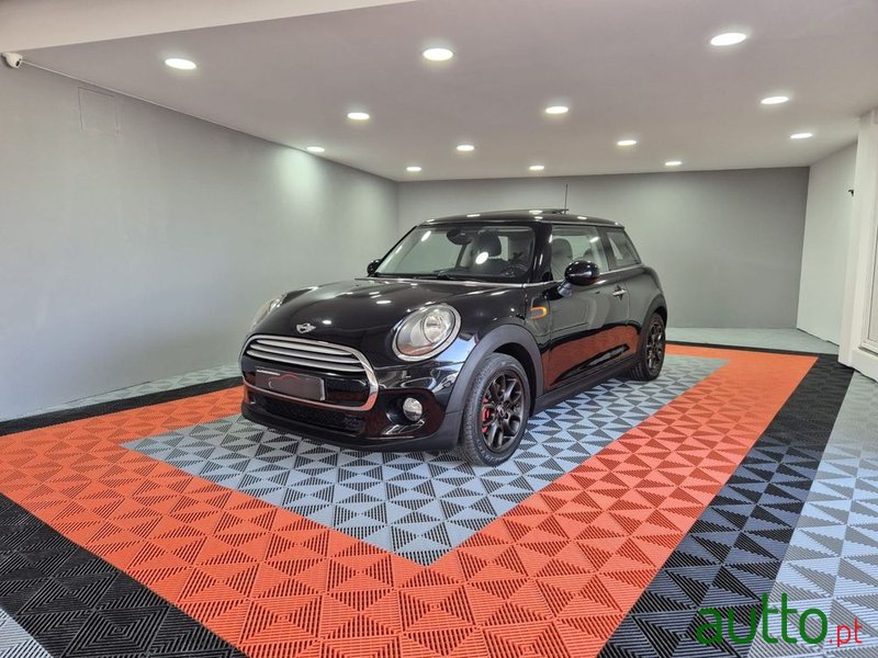 2015' MINI 3 Portas Cooper D photo #1