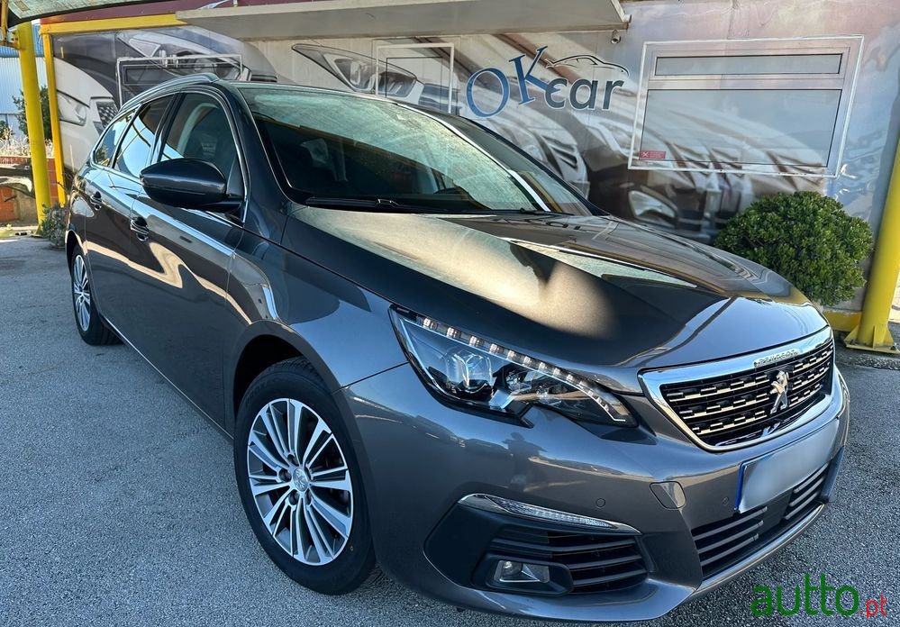 2020' Peugeot 308 Sw photo #1