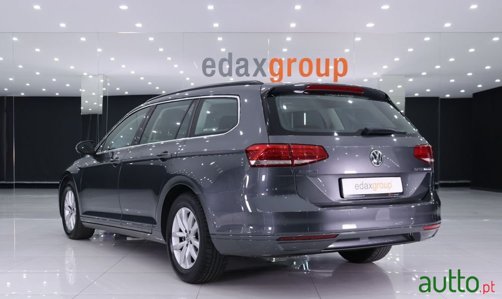 2015' Volkswagen Passat Variant photo #4