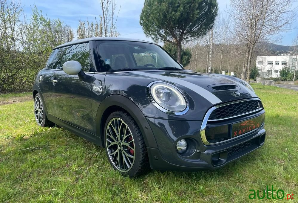 2016' MINI 3 Portas Cooper S photo #2