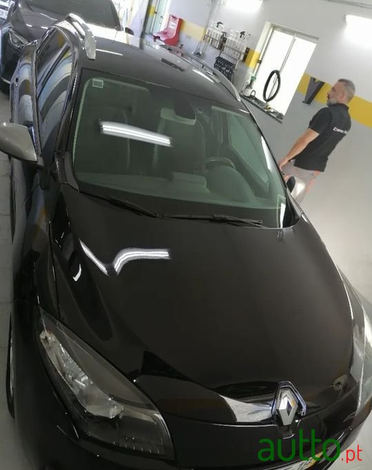 2013' Renault Megane Sport Tourer photo #6