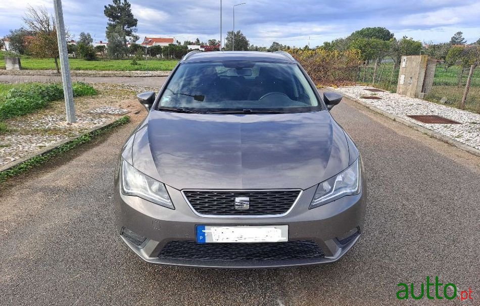 2014' SEAT Leon St photo #2