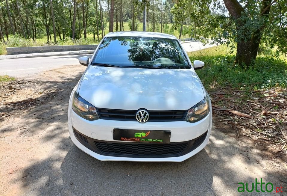 2013' Volkswagen Polo photo #5