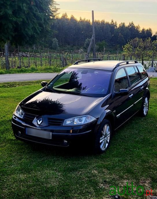 2004' Renault Megane Break photo #1