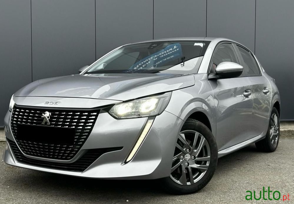 2021' Peugeot 208 1.2 Puretech Active photo #3