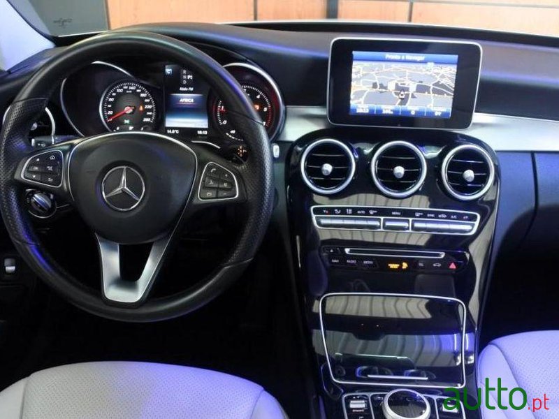 2015' Mercedes-Benz C-200 photo #2