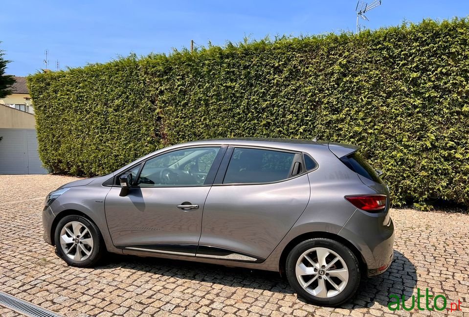 2016' Renault Clio photo #4