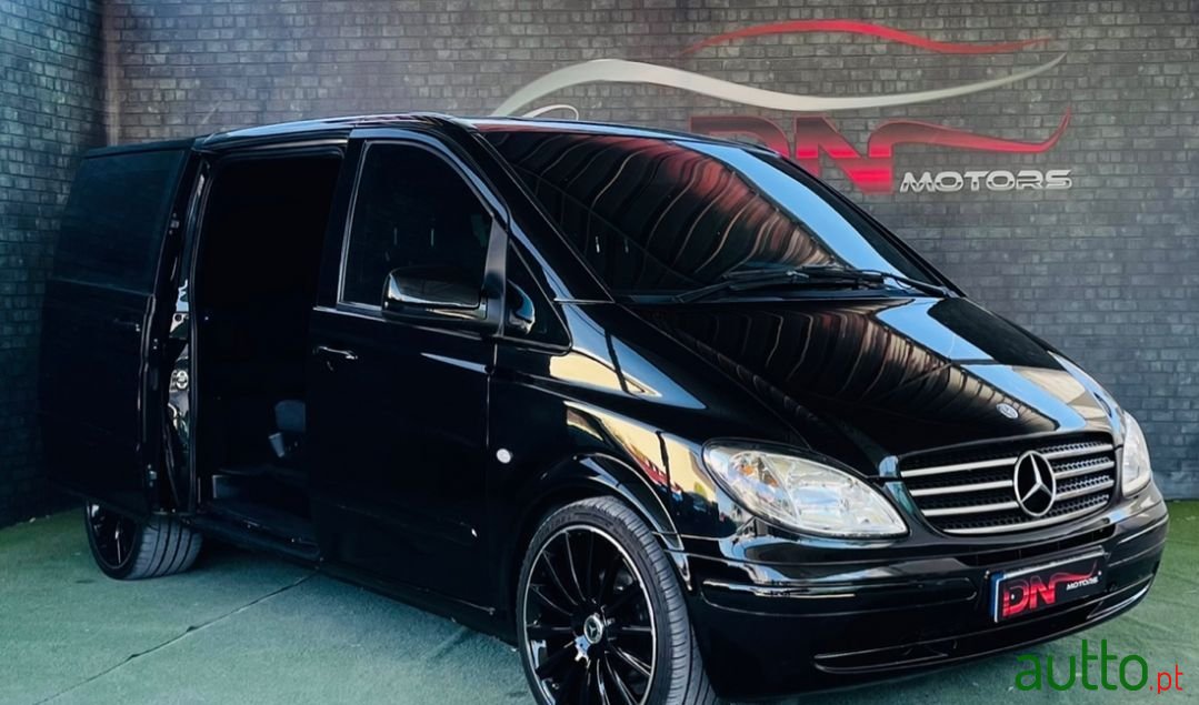 2006' Mercedes-Benz Viano photo #1