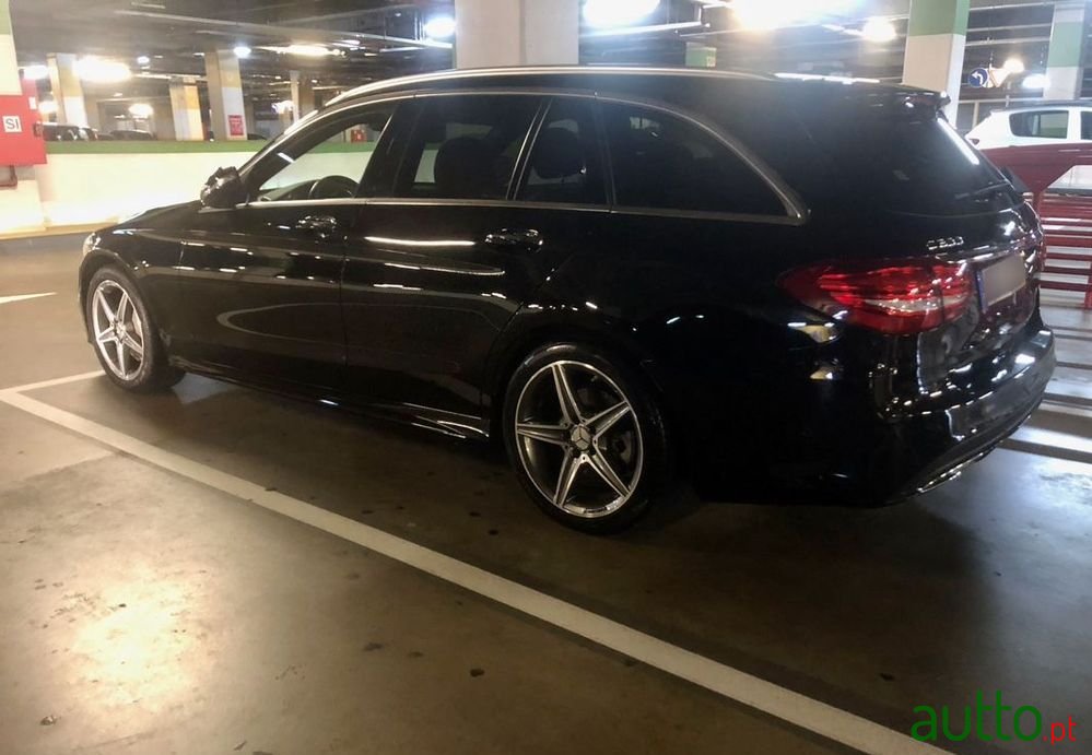 2015' Mercedes-Benz C 300 photo #1